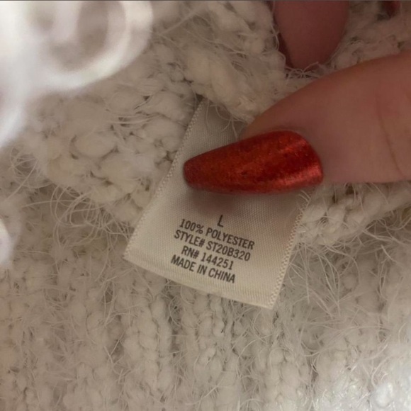 Cozy Cream Knit Sweater - Picture 4 of 5